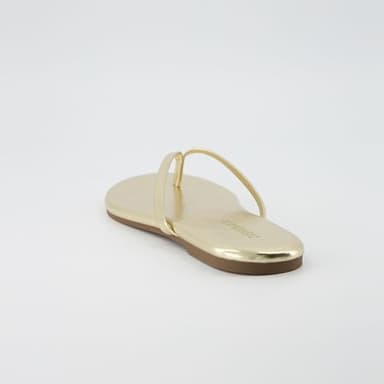 CUSHIONAIRE Cruise Flip Flops for Women Footwear | Vacation Beach Essentials | Casual Summer Sandals for Women 2025 with Wide Width, GOLD 7.5 - Image 9