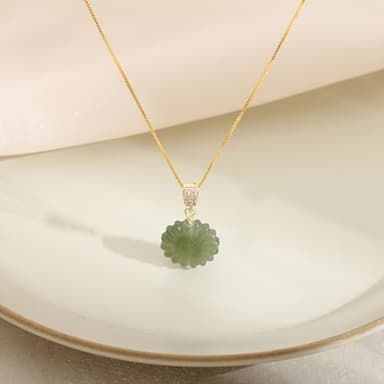 LOOYUUPEE Natural Hetian Jade Necklace for Women, Daisy Pendant Necklace Delicate Temperament Necklace Choker Pendant Jewelry Necklace Handmade Jewelry (S925 Sterling Silver Gold Plated) - Image 7