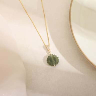 LOOYUUPEE Natural Hetian Jade Necklace for Women, Daisy Pendant Necklace Delicate Temperament Necklace Choker Pendant Jewelry Necklace Handmade Jewelry (S925 Sterling Silver Gold Plated) - Image 6