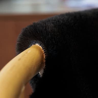 ORINOVA Black Round Rugs 8ft Machine Washable Rabbit Fur Area Rug Large Circle Rugs for Bedroom Faux Sheepskin Rug Cushion Living Room Décor - Image 9