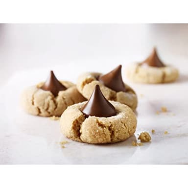 HERSHEY'S KISSES Milk Chocolate Candy Bulk Bag, 60 oz - Image 5