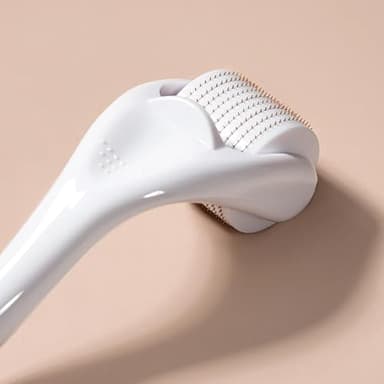 ROSELYNBOUTIQUE Derma Roller for Hair Beard Facial Skin Face 540 Microneedles At-Home Beauty Instrument White Holiday Gift for Men Women - Image 2