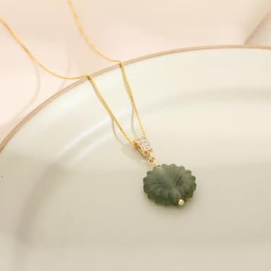 LOOYUUPEE Natural Hetian Jade Necklace for Women, Daisy Pendant Necklace Delicate Temperament Necklace Choker Pendant Jewelry Necklace Handmade Jewelry (S925 Sterling Silver Gold Plated) - Image 3