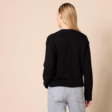 Amazon Essentials Women's Relaxed Fit V-Neck Cropped Cardigan, Black, X-Large - Image 3