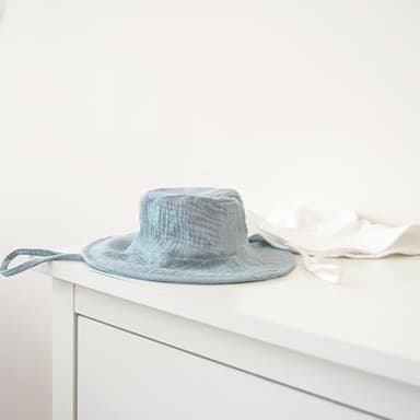 Konssy 2 Pack Muslin Baby Sun Hat UPF 50+ Sun Protection Baby Bucket Hat Summer Beach Hats with Wide Brim for Boys & Girls Blue-White - Image 5