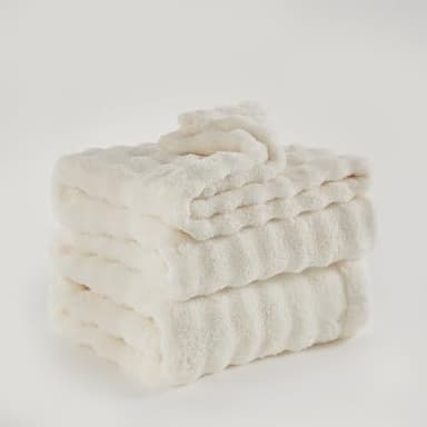 PU MEI Fleece Blanket - Throw Blanket for Bed 80"*90" White, Luxury Bubble Fluffy Blanket Plush Queen Blanket, Throw Blanket for Couch, Cozy Soft Warm Fuzzy Blanket Large Blanket for All Season Use - Image 9