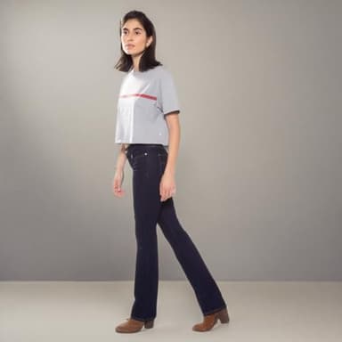 Levi's Women's 315 Shaping Bootcut Jean, Darkest Sky, 30 (US 10) R - Image 5