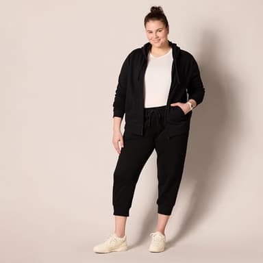 Amazon Essentials Women's Fleece Capri Jogger Sweatpant (Available in Plus Size), Black, Small - Image 7