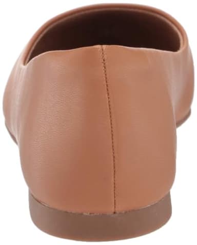 Amazon Essentials Women's Pointed-Toe Ballet Flat, Camel, 7 - Image 3
