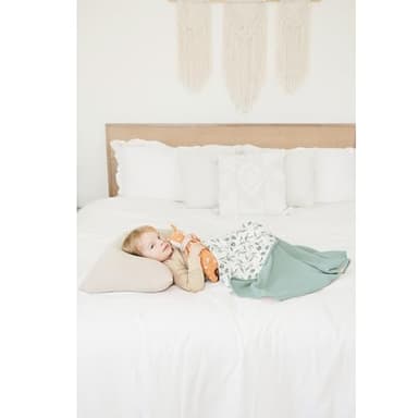 Konssy Muslin Baby Blankets for Girls Boys, 100% Cotton Crib Blanket for Infant Toddler, Super Soft and Lightweight Nursery Swaddling Wrap 40"x36" (Green Leaves) - Image 3