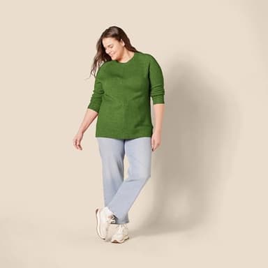 Amazon Essentials Women's Regular-Fit Soft Touch Long-Sleeve Crewneck Sweater, Green, Medium - Image 4