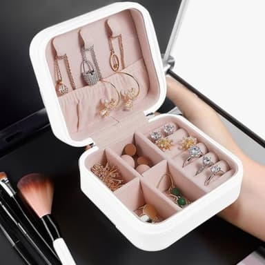 Personalized Jewelry Box With Name and Flower Custom Travel Leather Jewelry Organizer Box for Women Maid of Honor Gifts Birthday Valentine's Day Christmas Gifts for Girls Girfriend Mom - Image 5