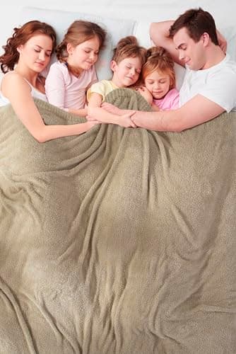 CLOUDS HUG Oversized King Knit Blanket for Couch - Super Soft Extra Large Throw Blankets for Bed， Fluffy Fuzzy Plush Lightweight Cozy Blanket，Cream，120" x 120" - Image 4