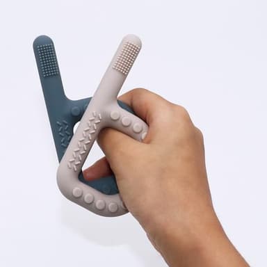 Sensory Chew Toys for Autistic Children 4 Pack, P Shape Sensory Toys for Babies Toddlers, Baby Teething Toys for 3-6 6-12 Months Oral Motor Stimulation, Silicone Chewy Necklaces for Kids Adults - Image 7