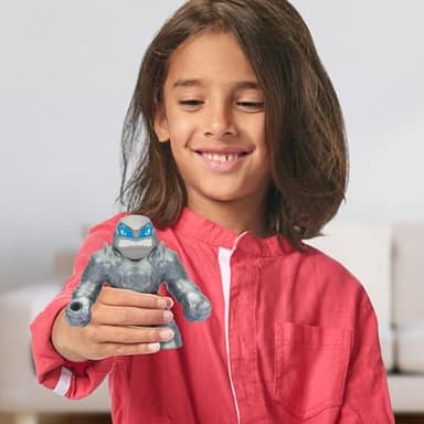 Heroes of Goo Jit Zu Stretch Strikers Hero Pack, Stretchy Action Figure Thrash, Unique Goo Filling, Stretches Up to 3 Times Their Size, Collect All 5 Squishy, Stretchy, Scrunchy Characters - Image 4