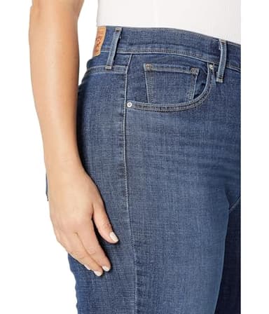 Levi's Women's 725 High Rise Bootcut Jeans, Lapis Dark Horse, 28 (US 6) M - Image 3