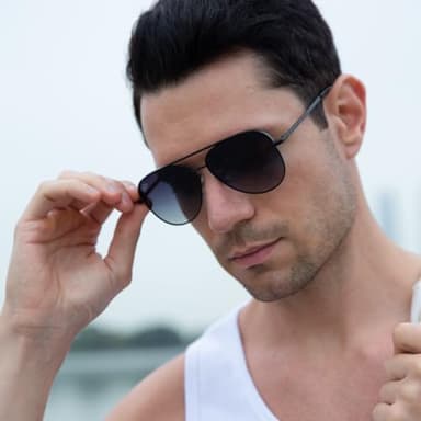 Polarized Aviator Sunglasses for Men Women Retro Style 100% UV Protection Sun glasses Lightweight Metal Frame Trendy Shades - Image 8