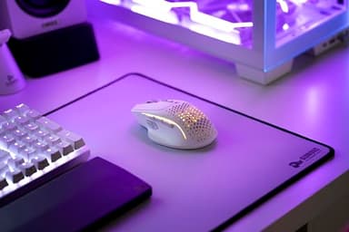 Glorious Gaming Model I 2 Wireless Gaming Mouse - Hybrid 2.4Ghz & Bluetooth, 75g Superlight, 9 Buttons (2 Swappable), RGB, PTFE Feet, MMO/MOBA/FPS, Long Battery Life, Side Thumb Rest - White - Image 12
