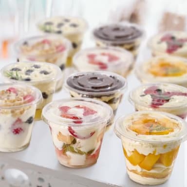 Turbo Bee 120 Pack 9 OZ Clear Plastic Cups with Flat Lids, Disposable Dessert Cups with Lids for Fruit, Snack Smoothie, Pudding and Ice Cream (No Hole) - Image 6