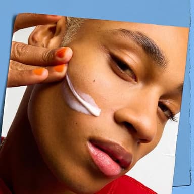 Kiehl's Ultra Facial Moisturizer, for Easy Daily Hydration, Infused with Squalane and Glycerin, Replenishes Moisture Barrier and Softens Skin, Suitable for All Skin Types, Fragrance-Free - 8.4 fl oz - Image 3