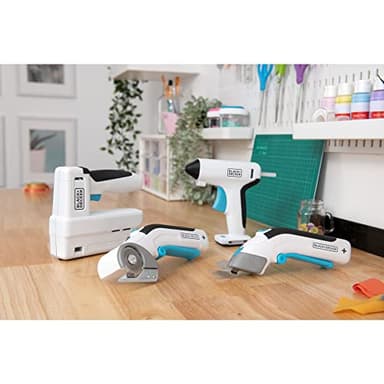 BLACK+DECKER 4V MAX Cordless Electric Fabric Craft Scissors, USB Rechargeable (BCSC115FF) - Image 9