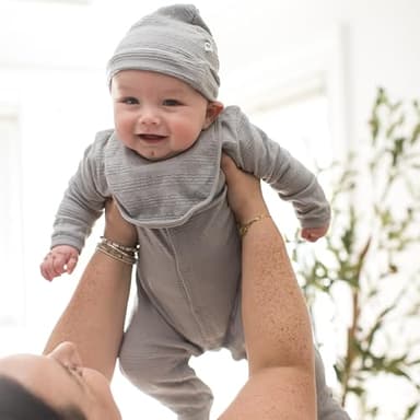 Burt's Bees Baby Unisex Infant Jumpsuit Set, 100% Organic Cotton 3-Piece Gift Outfit Coverall with Matching Hat and Bib - Image 4