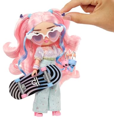 LOL Surprise Tweens Fashion Doll Flora Moon with 10+ Surprises and Fabulous Accessories – Great Gift for Kids Ages 4+ - Image 4