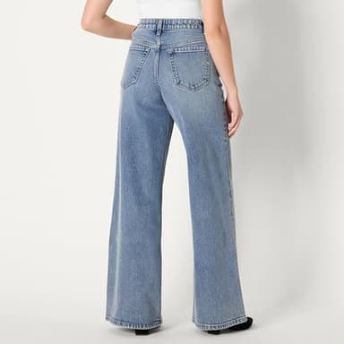 Amazon Essentials Women's Women's Low Stretch Relaxed-Fit Mid-Rise Wide Leg Jean, Authentic Medium Wash, 12 - Image 3