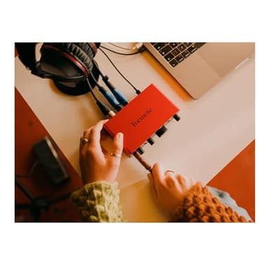 Focusrite Scarlett Solo 4th Gen USB Audio Interface, for the Guitarist, Vocalist, or Producer — High-Fidelity, Studio Quality Recording, and All the Software You Need to Record (Renewed) - Image 3
