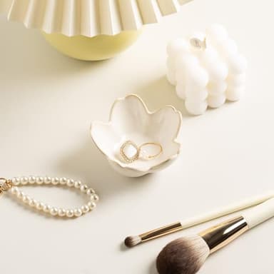 Flower Ring Holder Dish, Ceramic Jewelry Tray Dish, Small Trinket Dish, Jewelry Plate Bowl, Cute Jewlery Ring Holder Dish, Aesthetic Room Decor, Christmas Birthday Gifts for Women, 1 pack (white) - Image 6