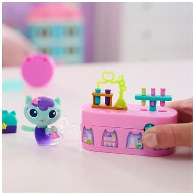 Gabby’s Dollhouse, Celebration Series MerCat Bobble Figure with Dollhouse Furniture and Accessories, Kids Toys for Girls & Boys Ages 3 and Up - Image 4