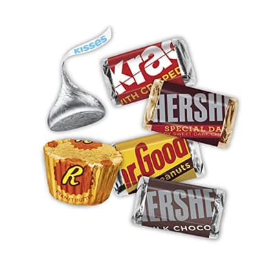 HERSHEY'S and REESE'S Assorted Chocolate Flavored Candy Party Pack, 35 oz - Image 4