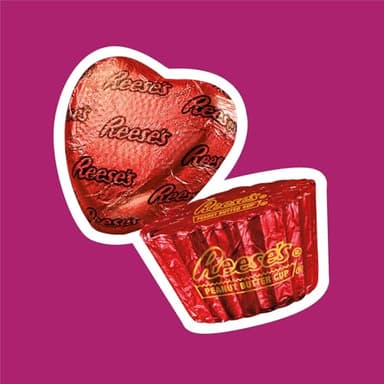 REESE'S Assorted Chocolate Peanut Butter Shapes, Valentine's Candy Bag, 21.49 oz - Image 5