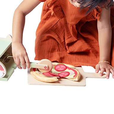 Manhattan Toy Nutty Squirrel Pizzeria Toddler & Kids Pretend Play Cooking Toy Set - Image 8