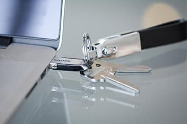 SanDisk 16GB Ultra Flair USB 3.0 Flash Drive - SDCZ73-016G-G46, black - Image 5