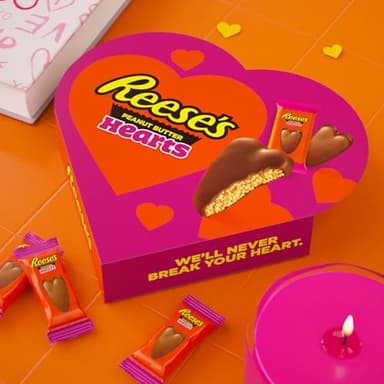 REESE'S Milk Chocolate Peanut Butter Snack Size Hearts, Valentine's Day Candy Gift Box, Perfect Valentines Day Gift for Him, Her, or Kids, Football Party Snacks, 28.8 oz - Image 5