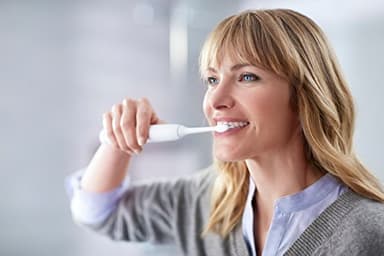 Philips Sonicare ProtectiveClean 6100 Rechargeable Electric Toothbrush, with Pressure Sensor, 3 Cleaning Modes, SmarTimer and QuadPacer, 14-Day Battery Life, Travel Case, Pink, Model HX6876/21 - Image 11