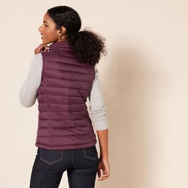 Amazon Essentials Women's Lightweight Water-Resistant Packable Puffer Vest, Burgundy, X-Large - Image 3
