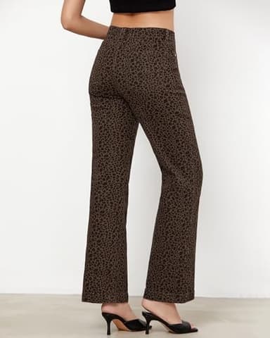 GRAPENT Women's Plus Size Business Casual Bell Bottom Jeans - Stretch Wide Leg Pants, Leopard Color, XXL, 20, 22 - Image 2