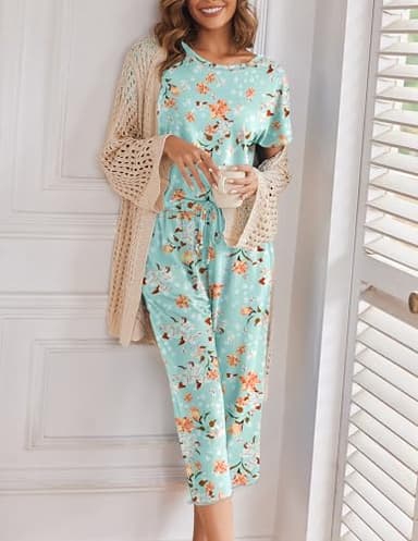 Ekouaer Women's Capri Pajama Sets Floral Print Short Sleeve Sleepwear Top and Capri Pants 2 Piece Loungewear with Pockets Green Flowers XL - Image 3