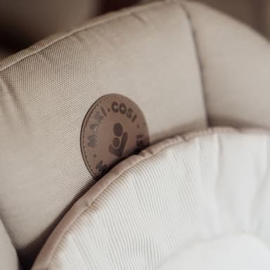 Maxi-Cosi Minla 6-in-1 High Chair for Babies & Toddlers, Portable Foldable Highchair, EcoCare Fabric, 9 Heights, 5 Reclines, 4 Tray Positions, Classic Graphite - Image 11