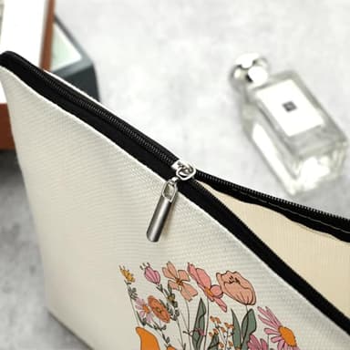 Retro Flower Mothers Day Birthday Gifts for Meme Funny Grandma Gifts from Granddaughter Makeup Bag Cosmetic Bag Retirement Wedding Anniversary Appreciation Gifts for Women Grandma Nana Grandmother - Image 4