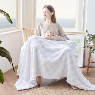 NEWCOSPLAY Super Soft King Blanket White Premium Silky Flannel Fleece 3D Checkered Lightweight Bed Blanket All Season Use (White Checkered, King(90"x110")) - Image 4