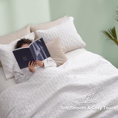 PHF Quilt Bedding Set Queen Size - Lightweight Summer Bedspread, 3PCS Soft Breathable Coin Pattern Bedding Coverlet for All Season, Drop Nicely Quilt 90" x 96"with 2 Pillow Shams, Coconut White - Image 3