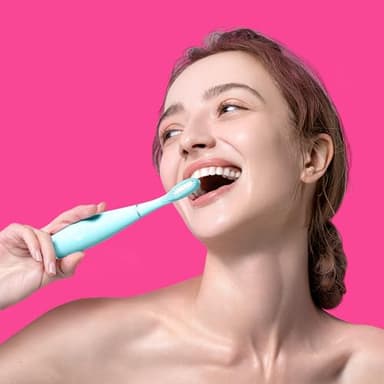 FOREO ISSA 3 Mint Rechargeable Electric Ultra-Hygienic Sonic Toothbrush with Silicone & PBT Polymer Bristles - Image 4