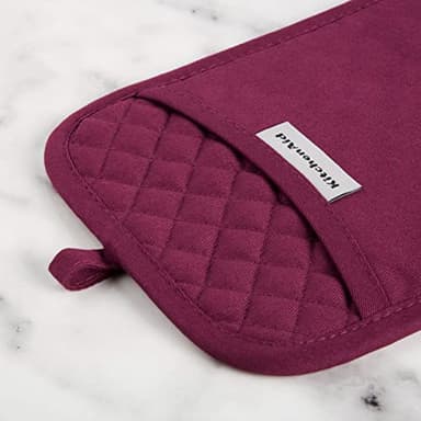 KitchenAid Asteroid Pot Holder 2-Pack Set, Beet, 7"x10" - Image 3