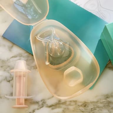 Munchkin® Flow Nipple Shield + with See-Thru Channel to Watch Milk Flow - Nurse Confidently and Meet Your Breastfeeding Goals, Silicone - 24mm - Image 8