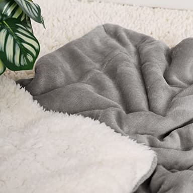 NANPIPER Baby Sherpa Blanket,Warm Toddler Throw Blanket,Soft Newborn Fleece Blanket for Winter (Light Grey,30x40 inches) - Image 6