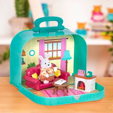 Li'l Woodzeez – Living Room Playset with Furniture & Accessories – Compact Travel Suitcase, Portable Dollhouse Playset for Imaginative Pretend Play – Miniature Toy Set for 3+ Years - Image 3