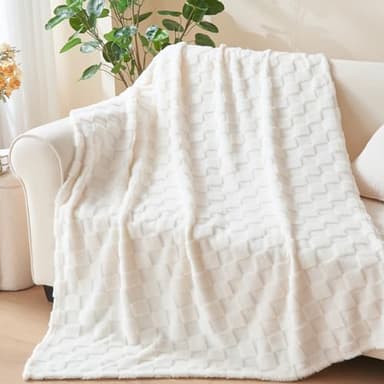 NEWCOSPLAY Super Soft Throw Blanket Ivory Premium Silky Flannel Fleece 3D Checkered Lightweight Bed Blanket All Season Use (Ivory Checkered, Throw(50"x70")) - Image 4